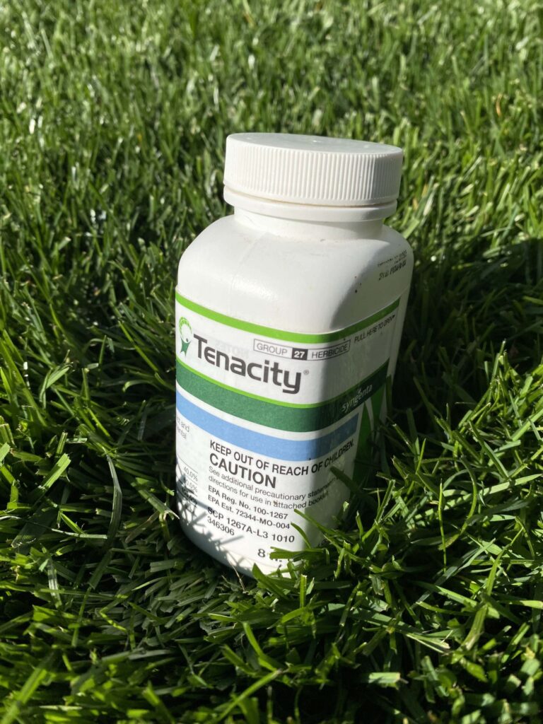 Tenacity_Herbicide__Lawn_Phix